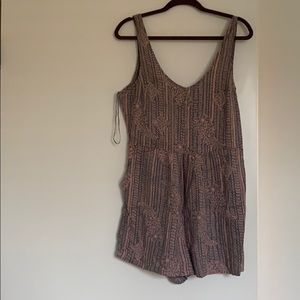 Roxy jumper love bug print.